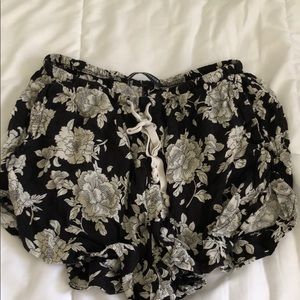 Brandy Melville shorts